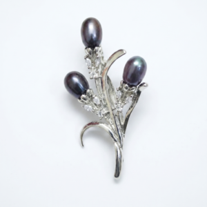 Exclusive Pearl Saree Pin / Brooch 07
