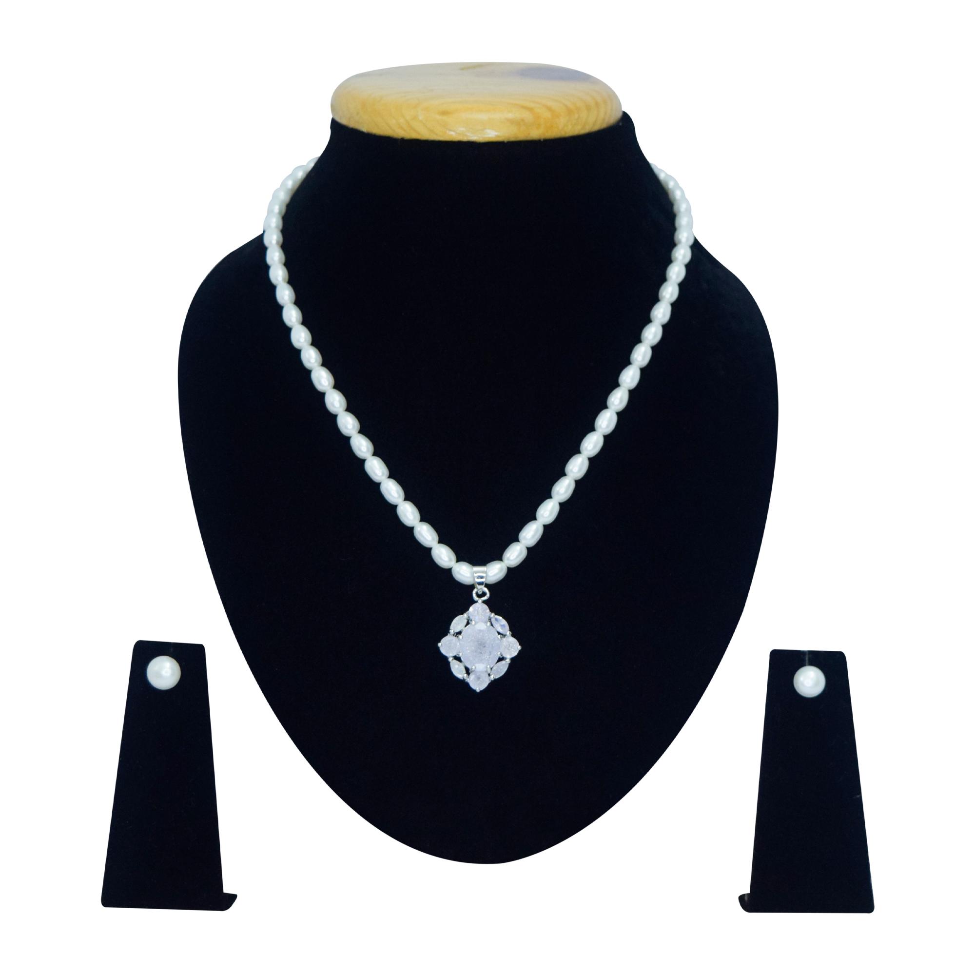 Elegant White Oval Pearl Necklace With Pink Sandstone Pendant