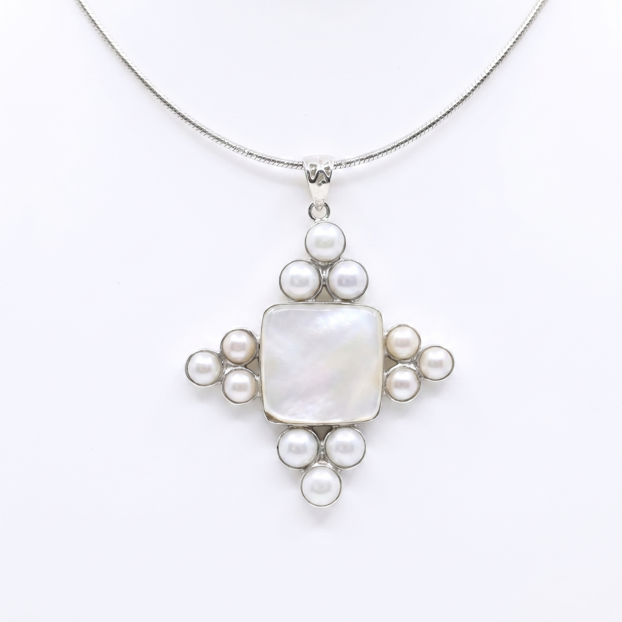 Intriguing 925 Silver Pendant With White Button Pearls & Mother of Pearl