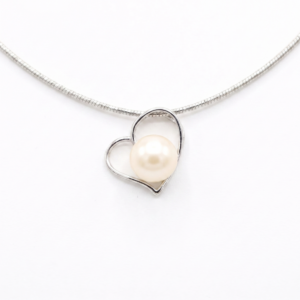 Cute & Simple Heart Pendant With 11.5mm Peach Button Pearl