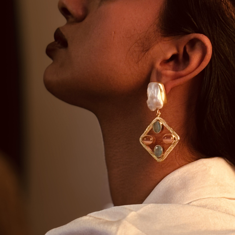 The Turquoise Halo Pearl Drops