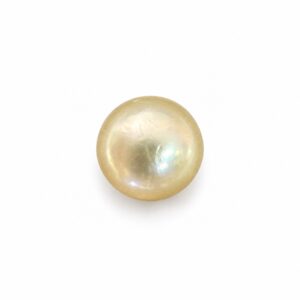 4.31 carat golden South Sea pearl, 8.3mm round, AAA quality, natural undyed colour - Pure Pearls