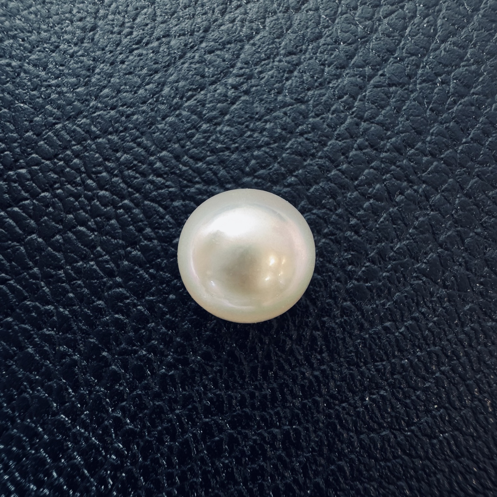Second view of a 9.3mm white South Sea loose pearl showing lustre and surface - Pure Pearls